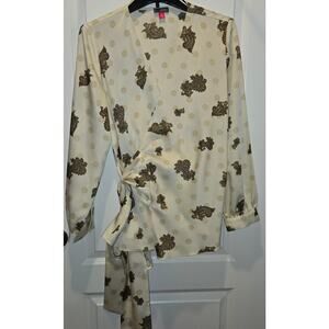 2 Vince Camuto wrap shirts sz M gold cream